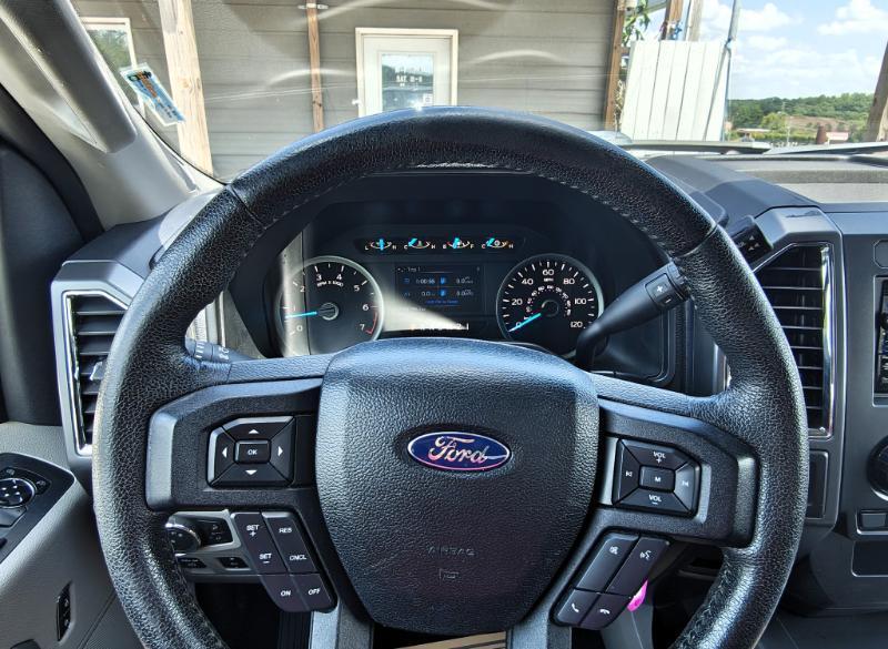 Ford F-150 XL SuperCrew 5.5-ft. Bed 4WD 2015