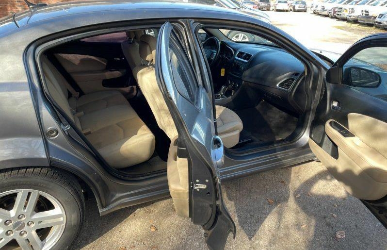 Dodge Avenger SXT 2012