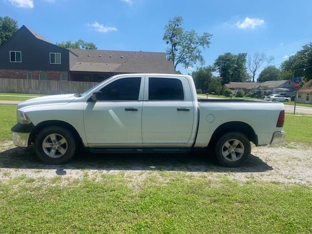 RAM 1500 Tradesman Crew Cab SWB 4WD 2014