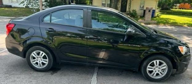 Chevrolet Sonic 1LS Sedan 2012