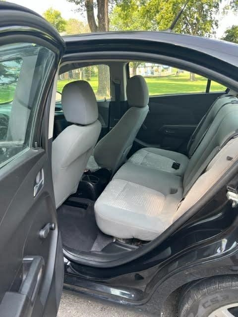 Chevrolet Sonic 1LS Sedan 2012