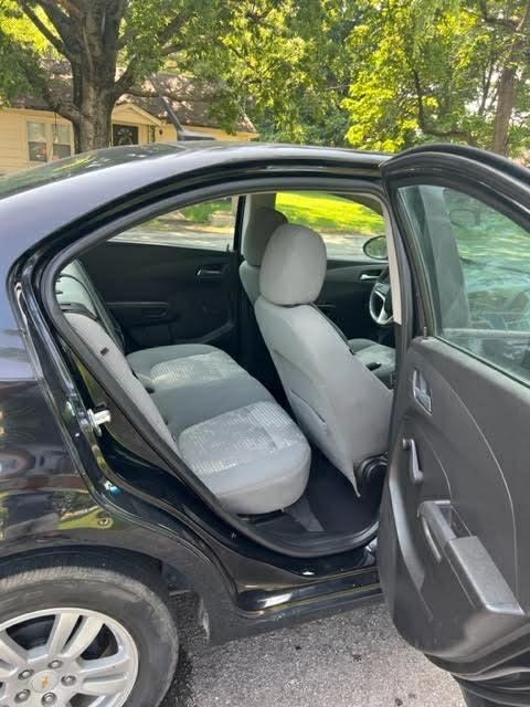 Chevrolet Sonic 1LS Sedan 2012