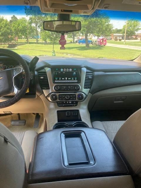 Chevrolet Suburban LS 4WD 2016