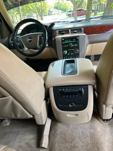 GMC Yukon SLT-1 4WD 2009