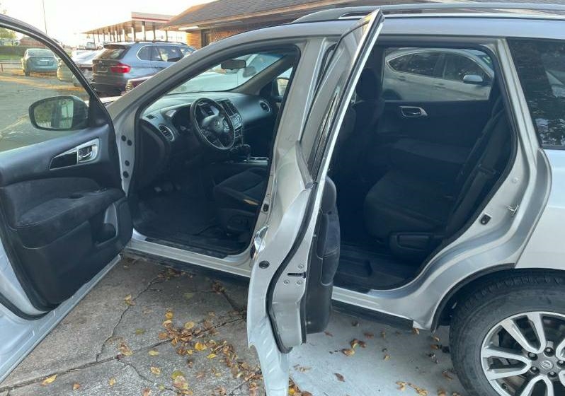 Nissan Pathfinder S 4WD 2013