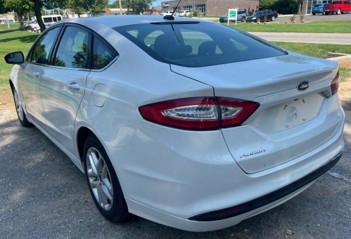 Ford Fusion SE 2015