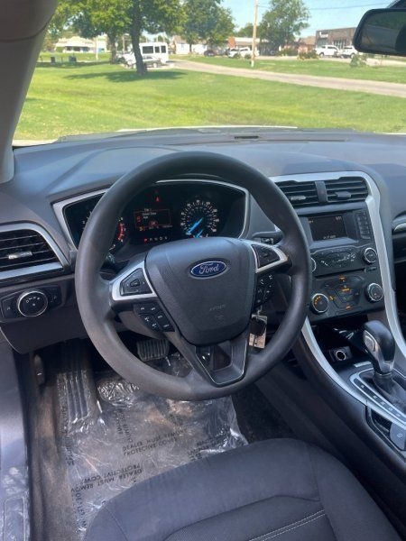 Ford Fusion SE 2015