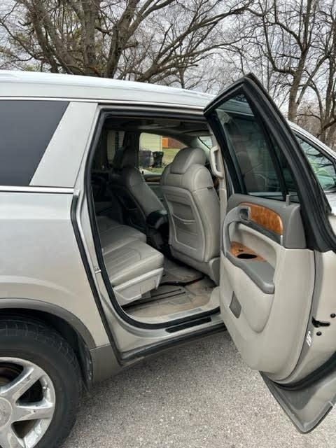 Buick Enclave CXL FWD 2008