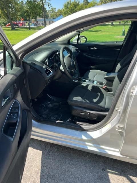 Chevrolet Cruze LT Auto Hatchback 2017