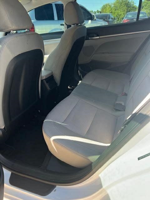 Hyundai Elantra SE 6AT 2017