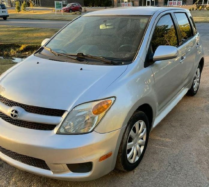 Scion xA Hatchback 2006