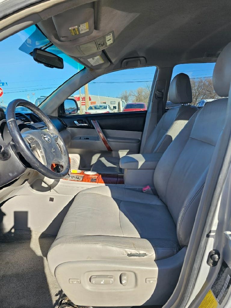 Toyota Highlander Limited 2WD 2008