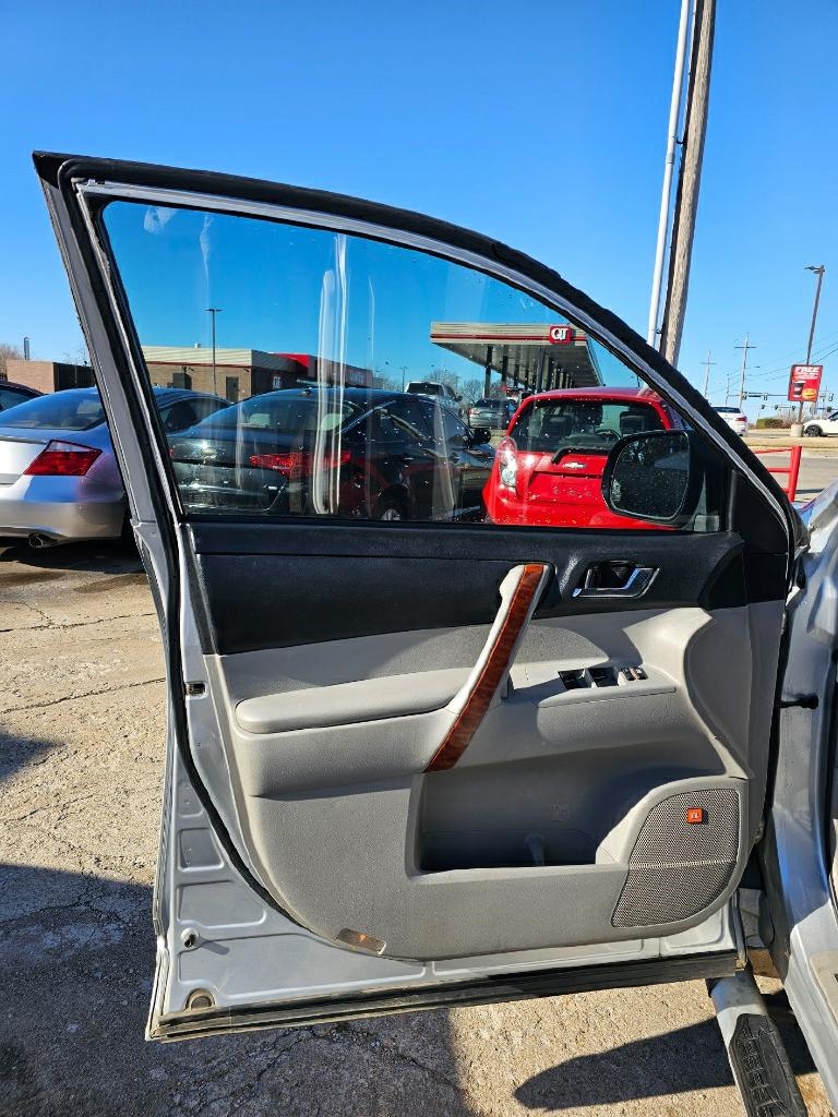 Toyota Highlander Limited 2WD 2008