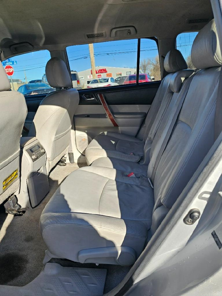 Toyota Highlander Limited 2WD 2008