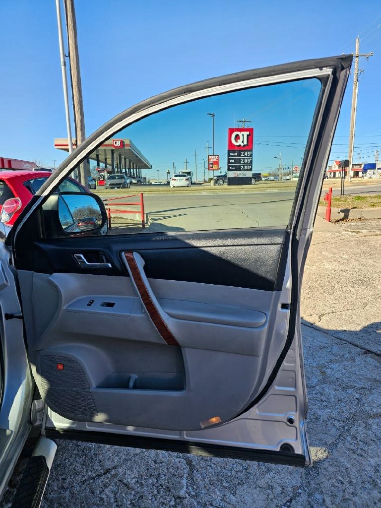 Toyota Highlander Limited 2WD 2008