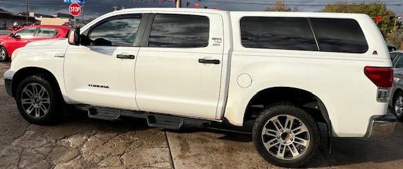 Toyota Tundra Tundra-Grade CrewMax 5.7L FFV 4WD 2013