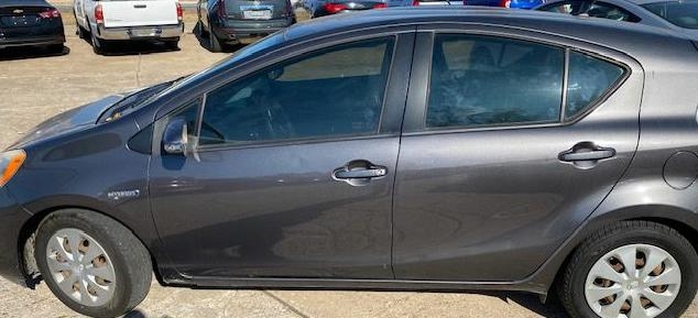 Toyota Prius c One 2012