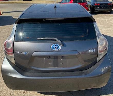 Toyota Prius c One 2012