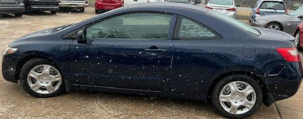 Honda Civic LX Coupe 5-Speed AT 2010