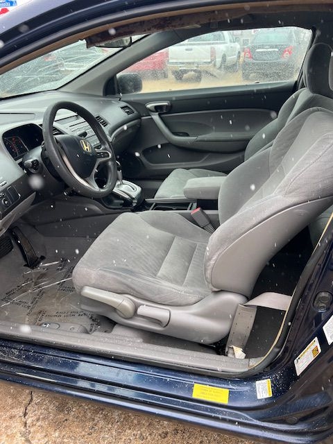 Honda Civic LX Coupe 5-Speed AT 2010