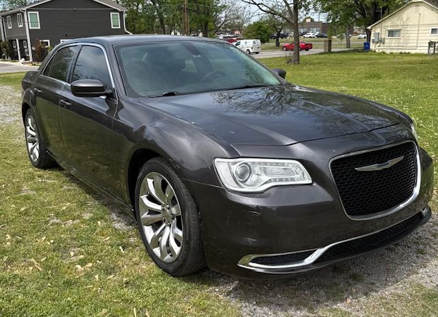 2017 Chrysler 300 Limited RWD