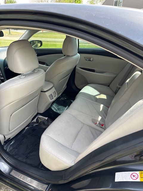 Lexus ES 350 Sedan 2011