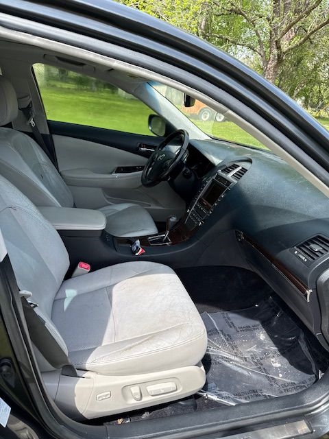 Lexus ES 350 Sedan 2011