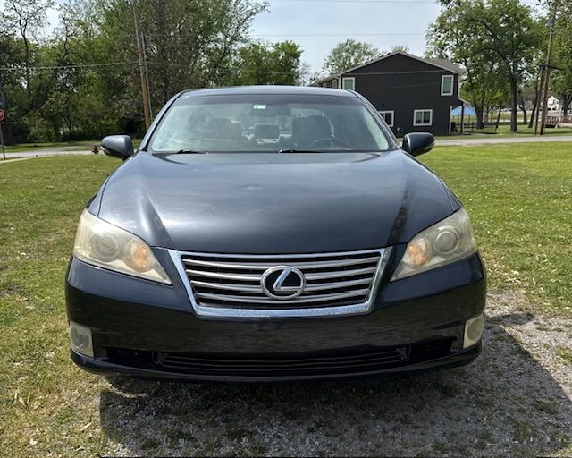 Lexus ES 350 Sedan 2011