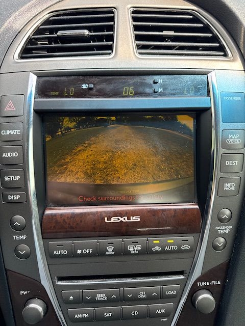 Lexus ES 350 Sedan 2011