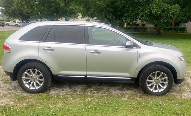 2013 Lincoln MKX Base's photo