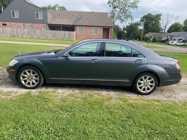 Mercedes-Benz S-Class S550 2007