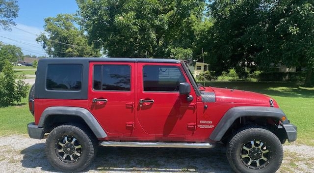 Jeep Wrangler Unlimited Sport 4WD 2010