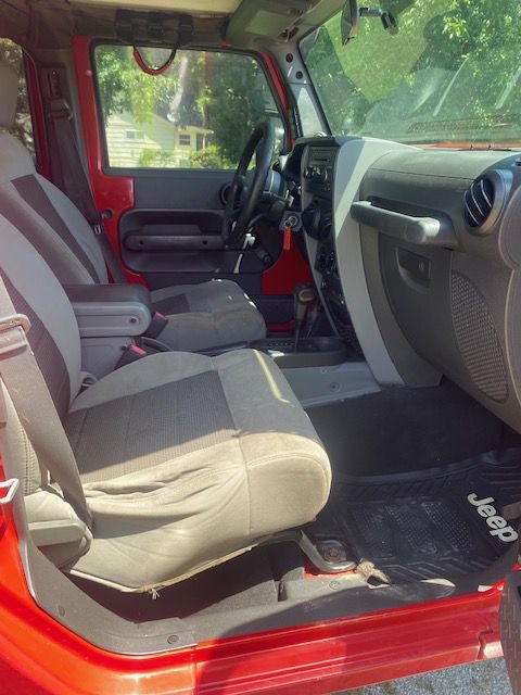 Jeep Wrangler Unlimited Sport 4WD 2010