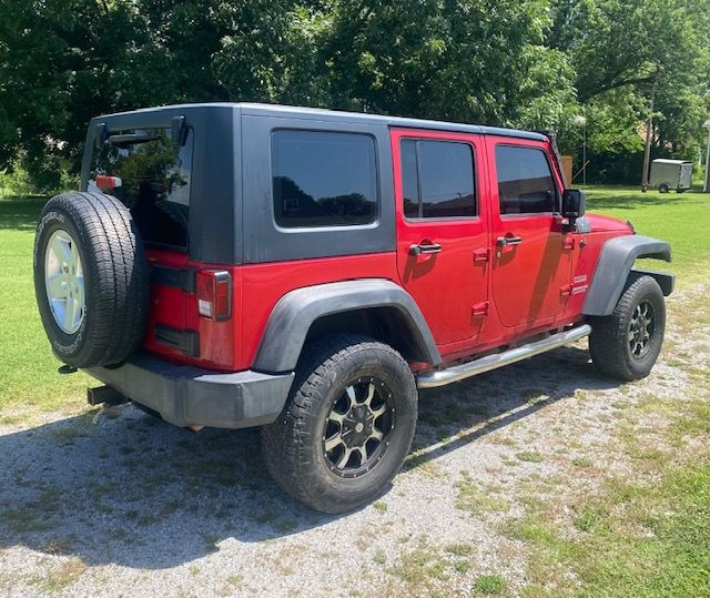 Jeep Wrangler Unlimited Sport 4WD 2010