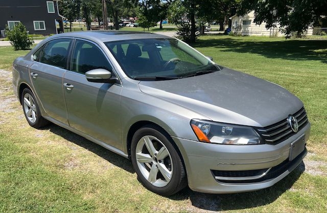 Volkswagen Passat 2.5L SE AT 2013