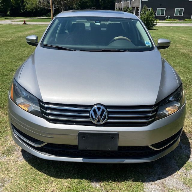 Volkswagen Passat 2.5L SE AT 2013