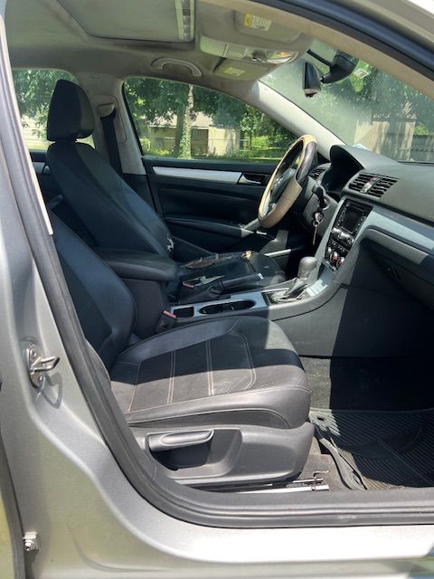 Volkswagen Passat 2.5L SE AT 2013