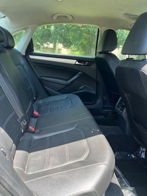 Volkswagen Passat 2.5L SE AT 2013