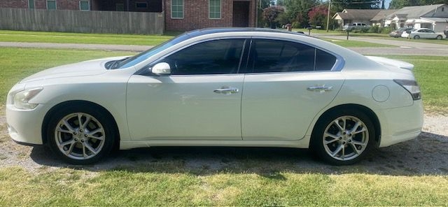 2012 Nissan Maxima S's photo