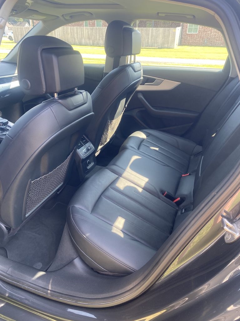 Audi A4 2.0T Premium quattro Sedan 2017 Audi A4 2.0T Premium quattro Sedan 2017