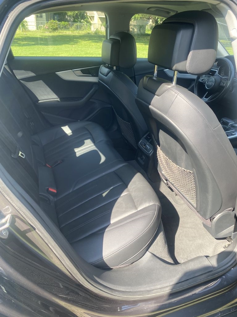 Audi A4 2.0T Premium quattro Sedan 2017 Audi A4 2.0T Premium quattro Sedan 2017