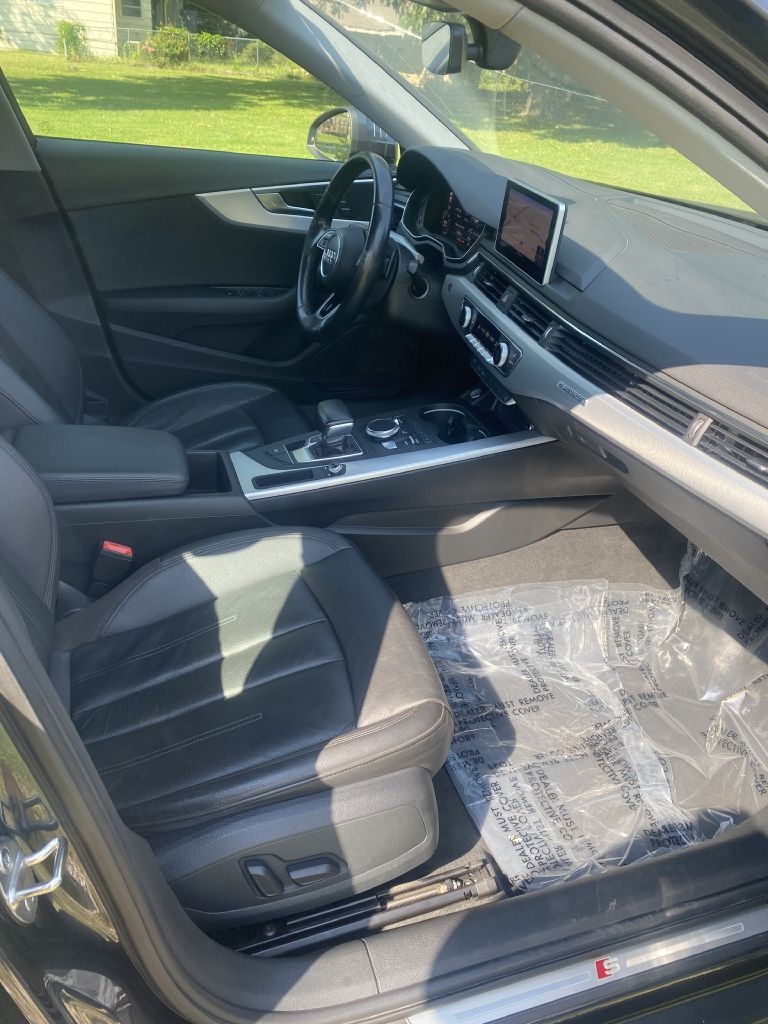 Audi A4 2.0T Premium quattro Sedan 2017