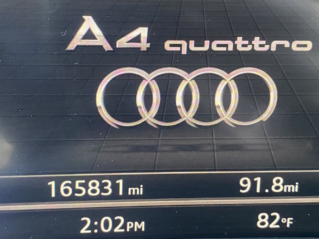 Audi A4 2.0T Premium quattro Sedan 2017