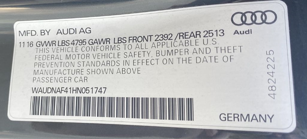 Audi A4 2.0T Premium quattro Sedan 2017