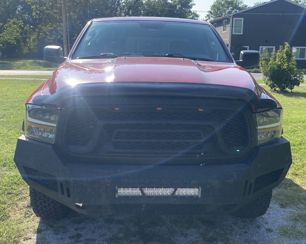 RAM 1500 SLT Crew Cab SWB 4WD 2017 RAM 1500 SLT Crew Cab SWB 4WD 2017