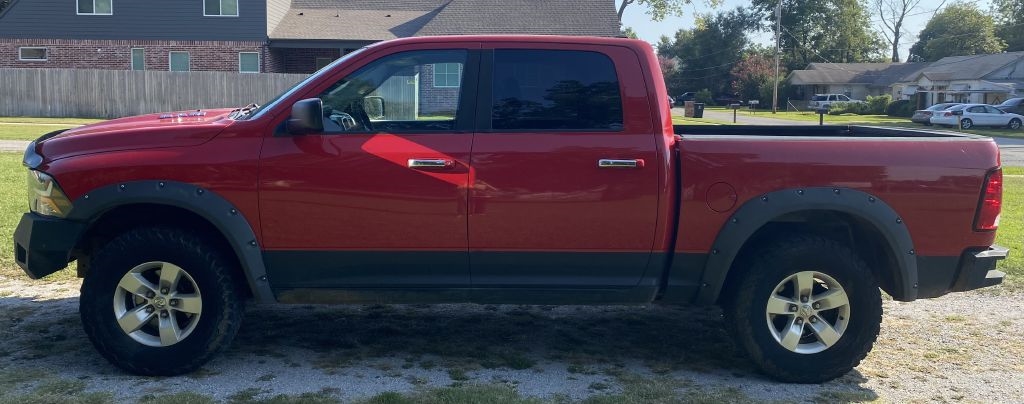 RAM 1500 SLT Crew Cab SWB 4WD 2017 RAM 1500 SLT Crew Cab SWB 4WD 2017