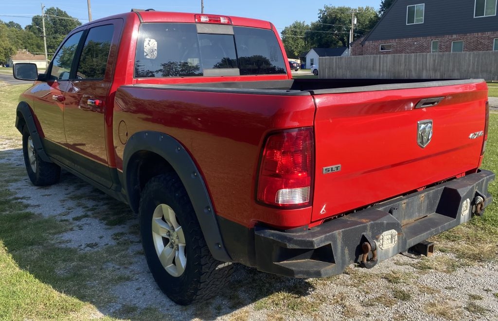 RAM 1500 SLT Crew Cab SWB 4WD 2017 RAM 1500 SLT Crew Cab SWB 4WD 2017