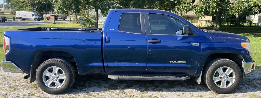 Toyota Tundra SR5 5.7L V8 Double Cab 4WD 2015