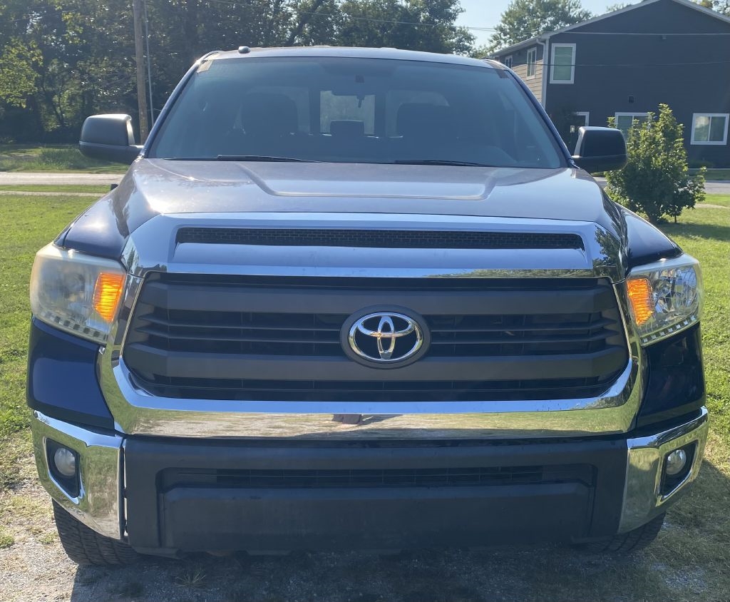 Toyota Tundra SR5 5.7L V8 Double Cab 4WD 2015