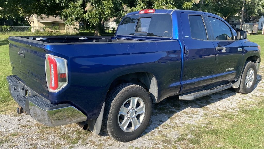 Toyota Tundra SR5 5.7L V8 Double Cab 4WD 2015